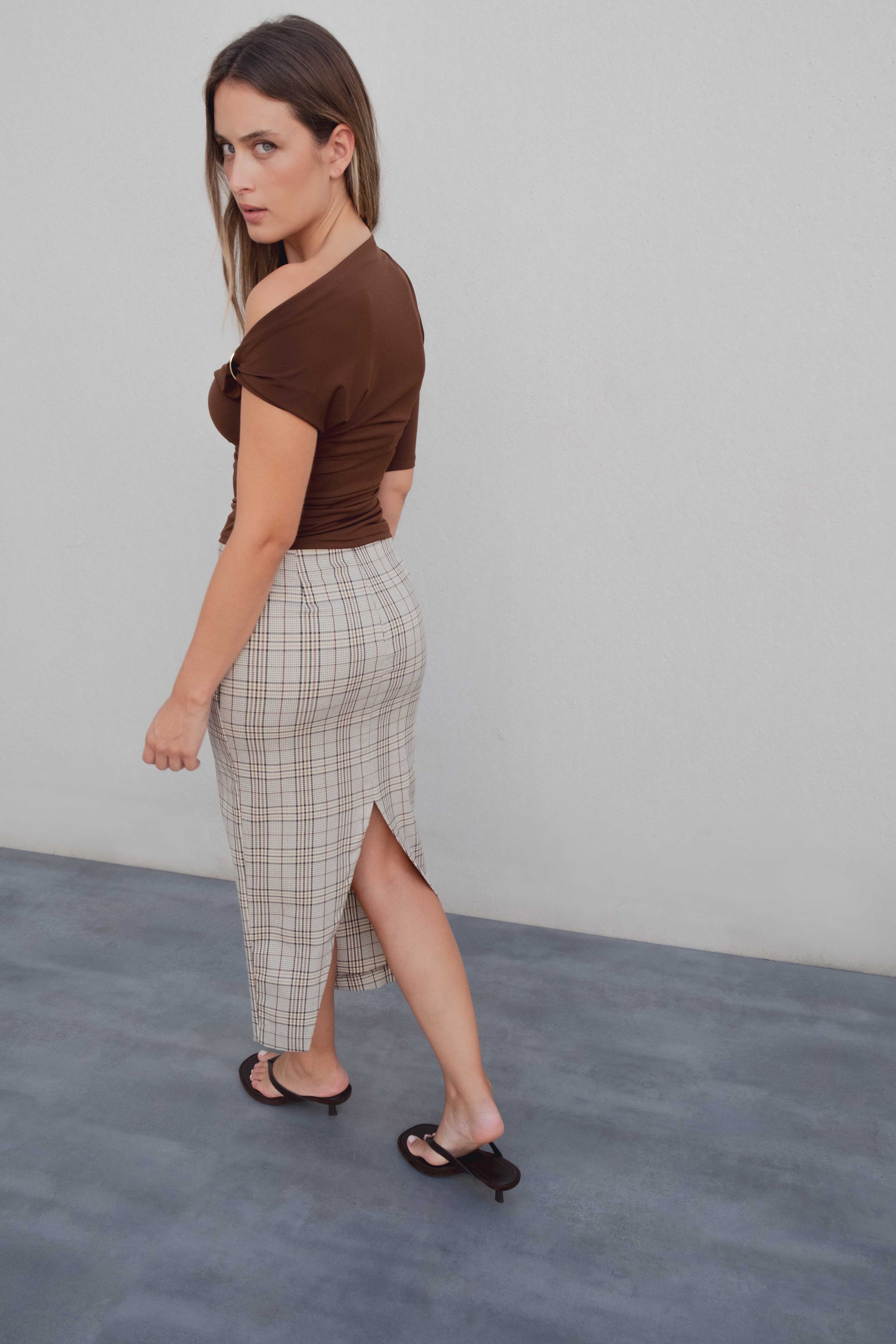 FALDA MIDI A CUADROS